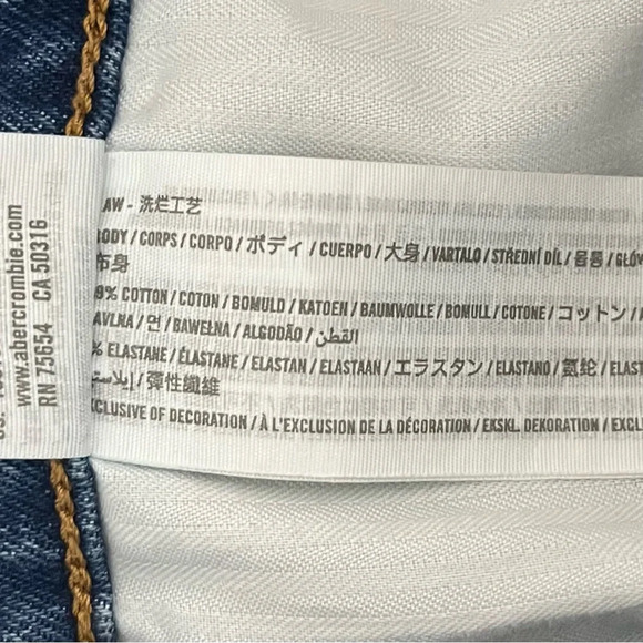 Abercrombie & Fitch Curve Love The Kick Flare Ultra High‎ Rise Jeans - Picture 11 of 12